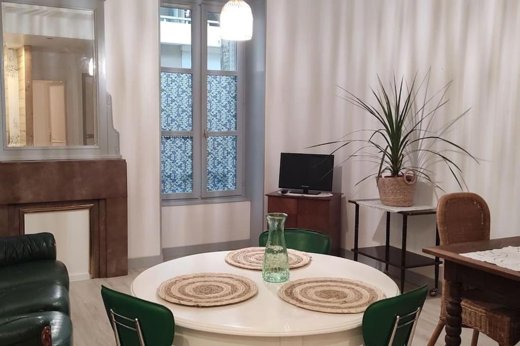 Appartement Cosy A 2 Pas Des Rues Pietonnes Chalon-sur-Saone Ngoại thất bức ảnh